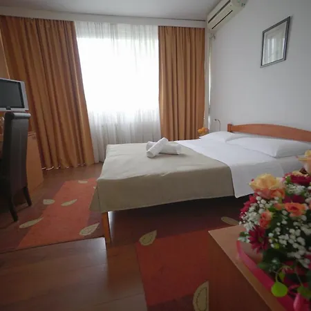 Hotel Srbija-free Parking 3*