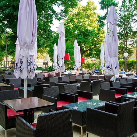 Srbija-free Parking Hotel