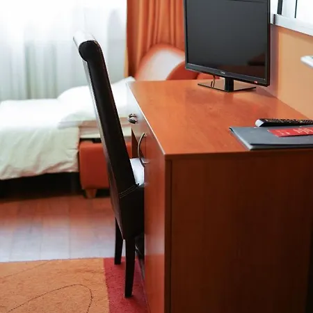 Hotel Srbija-free Parking