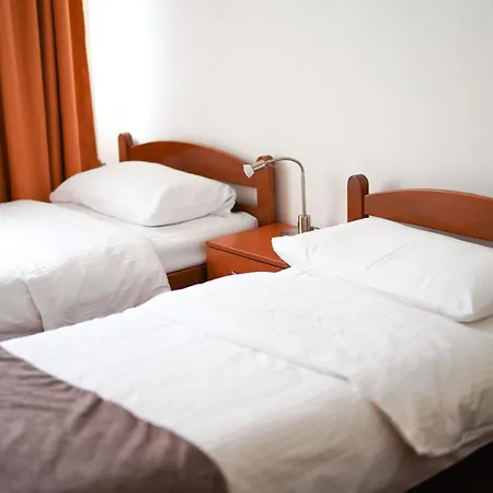 Hotel Srbija-free Parking