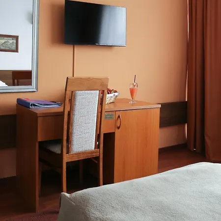 Srbija-free Parking Hotel Belgrade