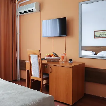 Hotel Srbija-free Parking