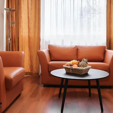 Srbija-free Parking Hotel 3*