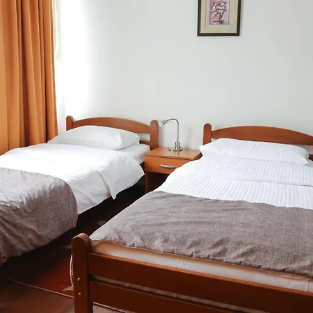 Hotel Srbija-free Parking