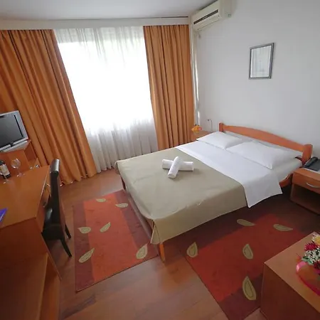 Hotel Srbija-free Parking 3*