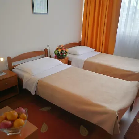 Srbija-free Parking Hotel Belgrado