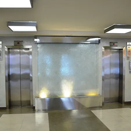 Srbija-free Parking ホテル 3*