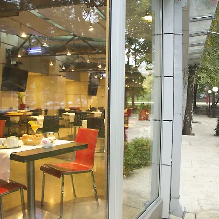 Hotel Srbija-free Parking Belgrado