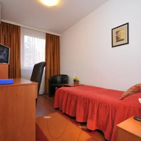 Srbija-free Parking 3* Beograd