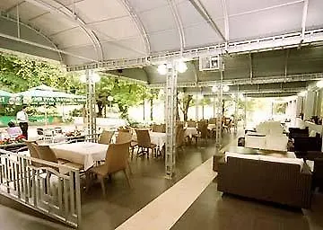 Srbija-free Parking Hotel 3*