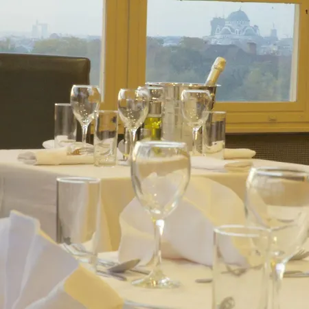 Srbija-free Parking Hotel Beograd