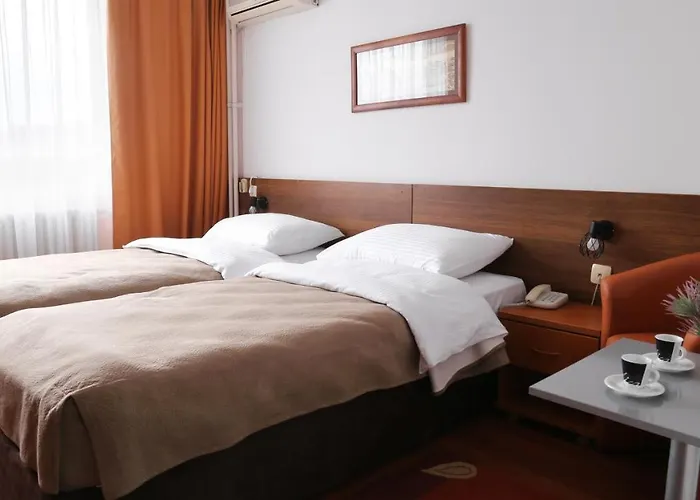 Srbija-free Parking Hotel 3*